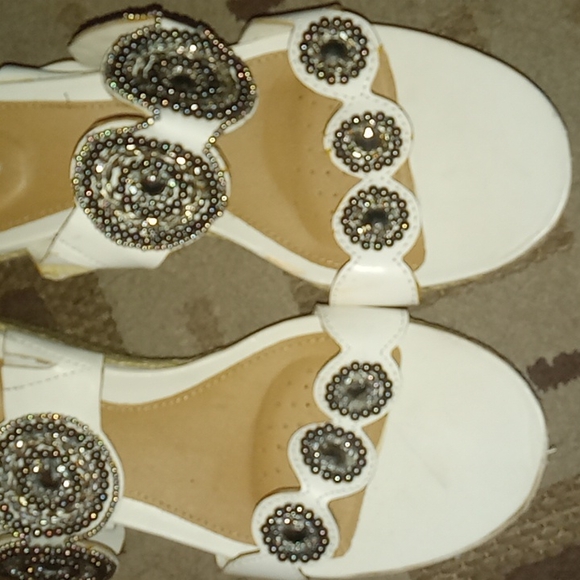 Wedge sandals - Picture 2 of 2